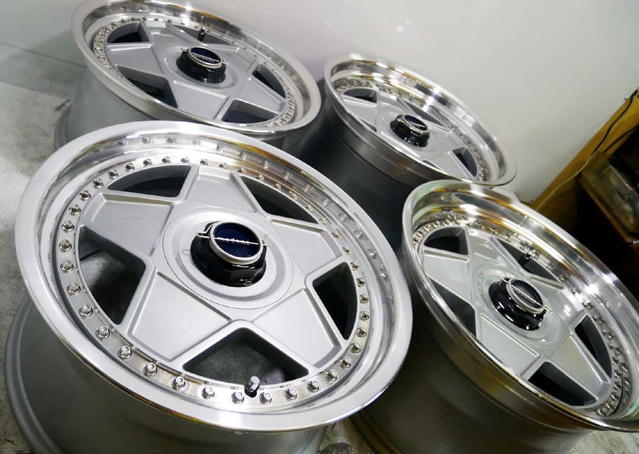 モデナ17インチ3Psガリ傷インリム裏割れ修理パウダーシルバー